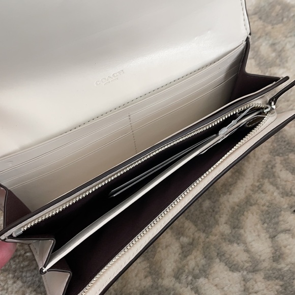 Coach Wallet - Picture 4 of 8